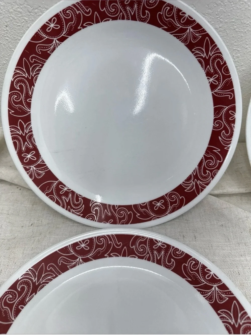SET OF 4 - CORNING CORELLE - BANDHANI - RED SCROLLS - 10 1/4